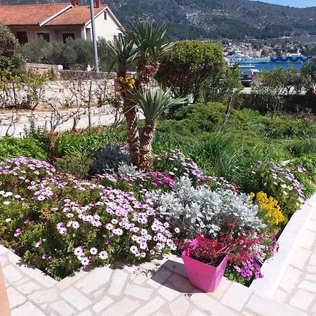 Apartmani Ana Cres Exteriör bild