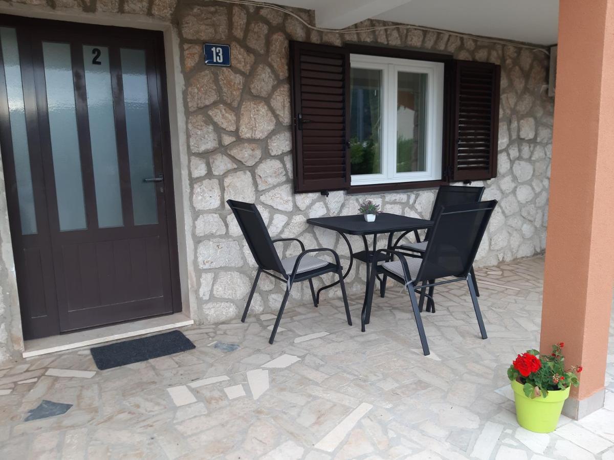 Apartmani Ana Cres Exteriör bild