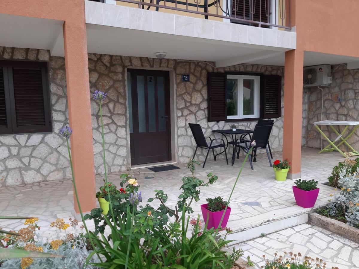 Apartmani Ana Cres Exteriör bild