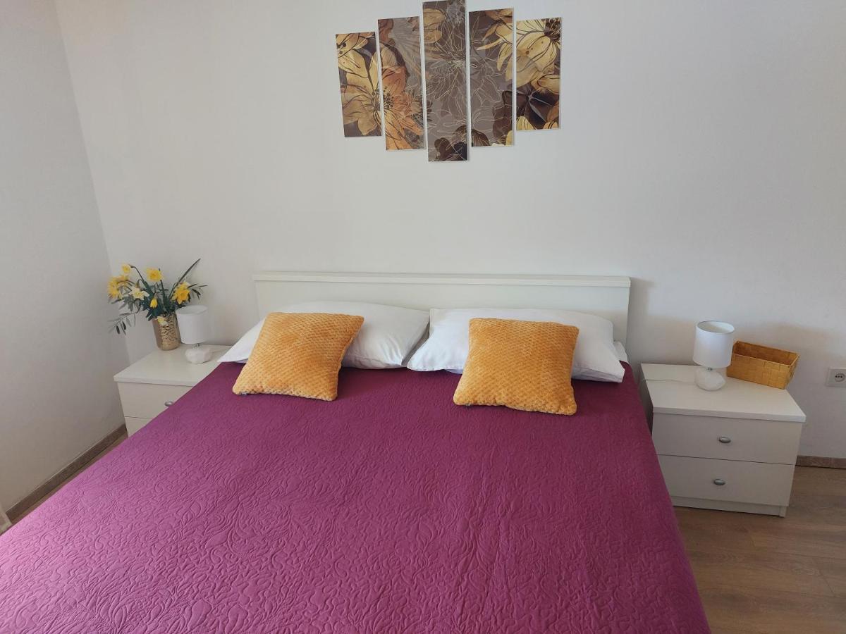 Apartmani Ana Cres Exteriör bild