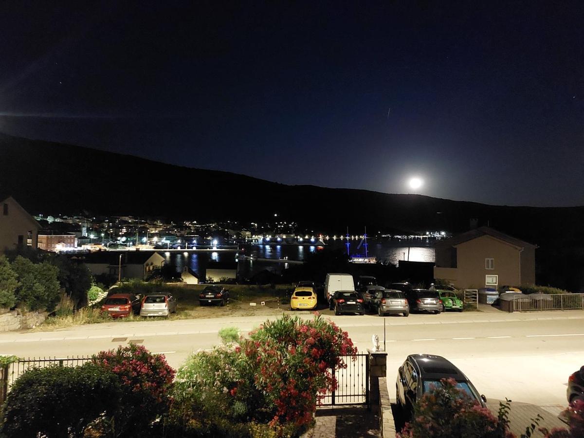 Apartmani Ana Cres Exteriör bild