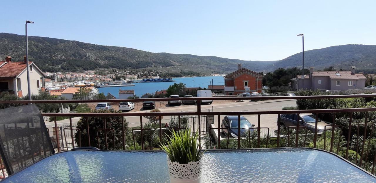 Apartmani Ana Cres Exteriör bild